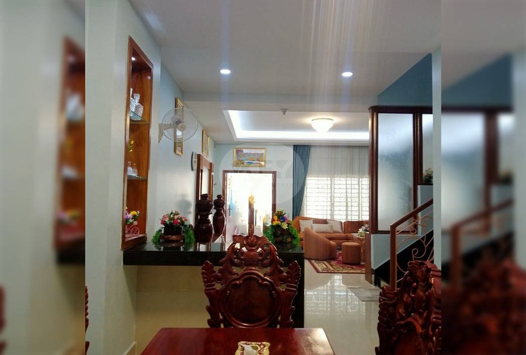 172.5 sqm Land Size Vila K pronájmu