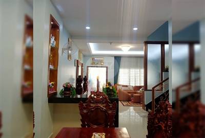 172.5 sqm Land Size Vila K pronájmu