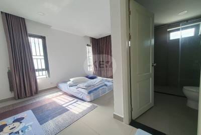 チュランチャムレ2, ルッセイケオ, プノンペンの別荘For Sale & Rent