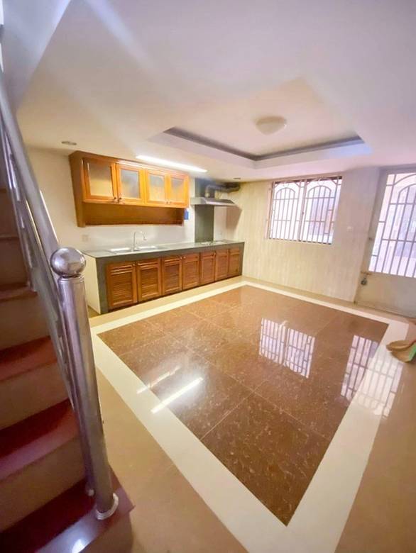201.6 sqm Living Size Flat House K pronájmu in Meanchey