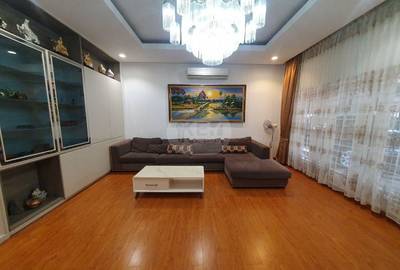 Chbar Ampov에 있는 쌍둥이 별장 매매 $360,000