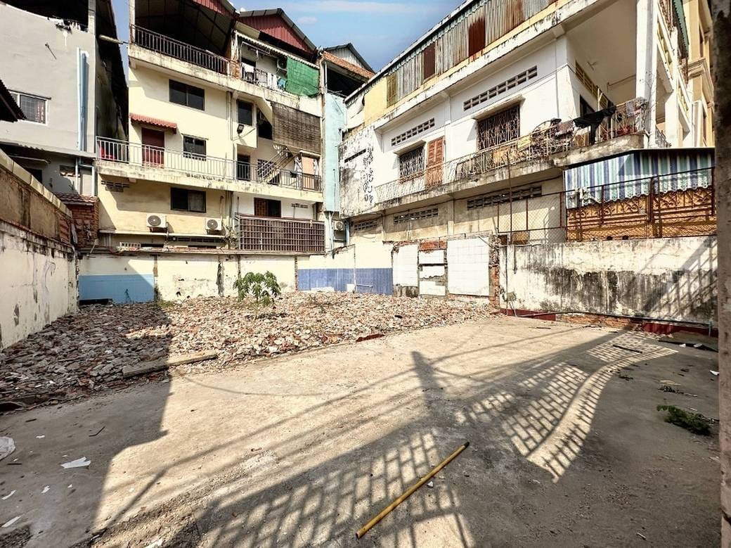 Relief À vendre de 140 m² de terrain pour $350,000