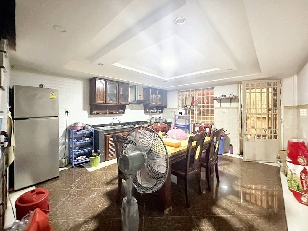 แฟลต สำหรับขาย ใน Toul Kork $290,000