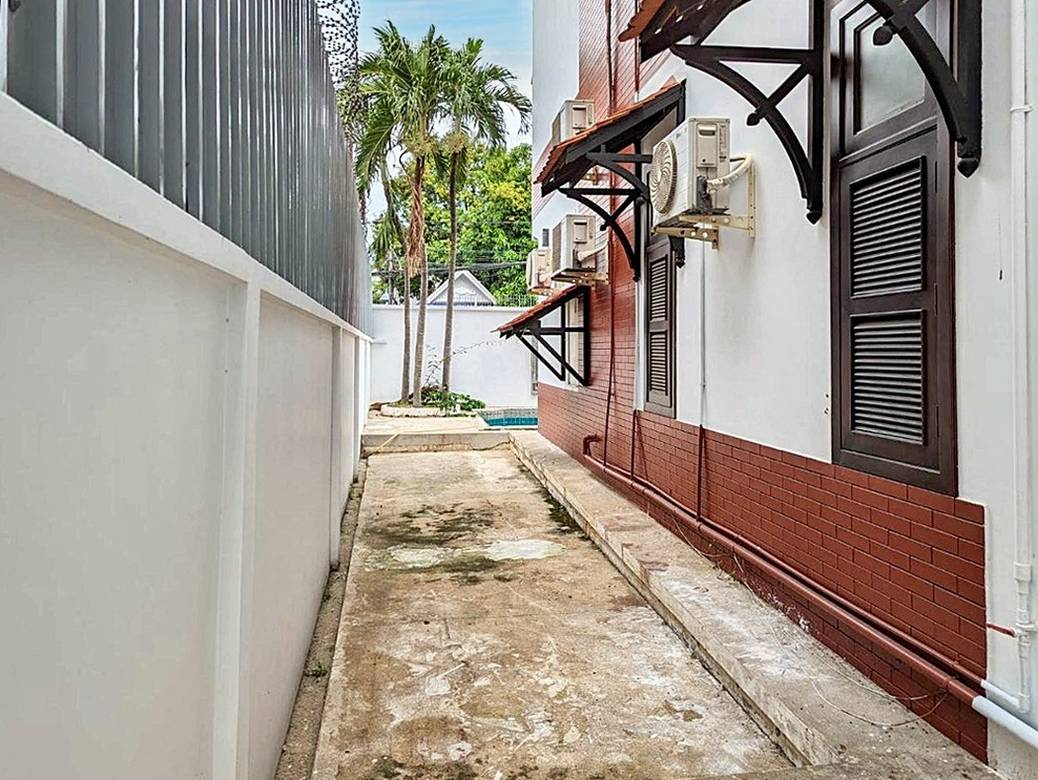 $7,000 Villa