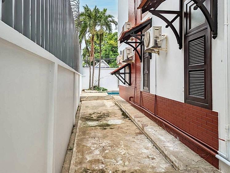 $7,000 Villa