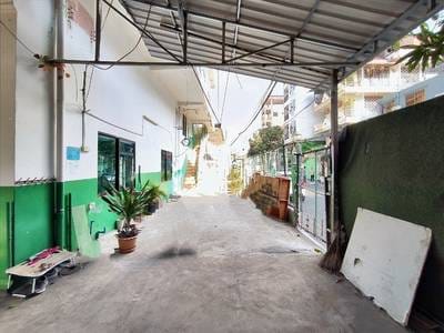 299平方米土地面积的CommercialShophouse出租