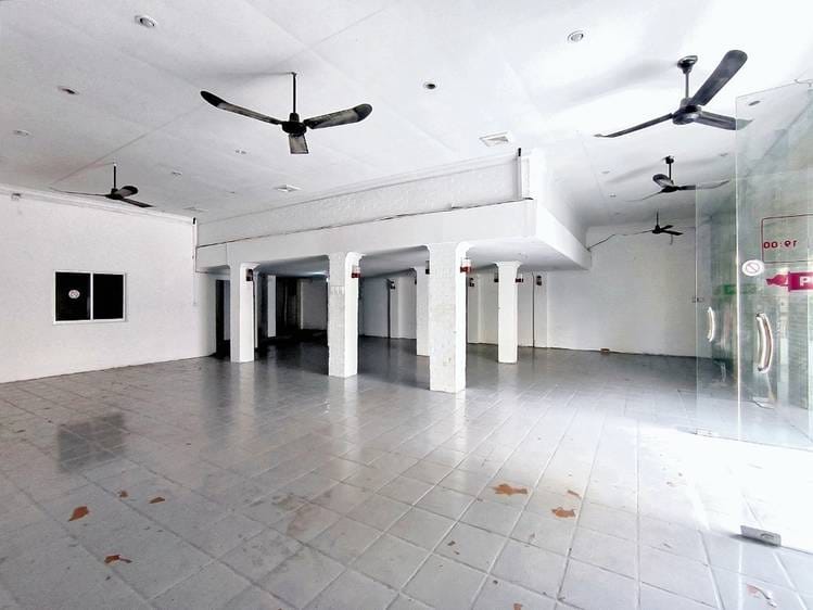 CommercialShophouse สำหรับเช่า ใน Olympic, Boeng Keng Kang, Phnom Penh