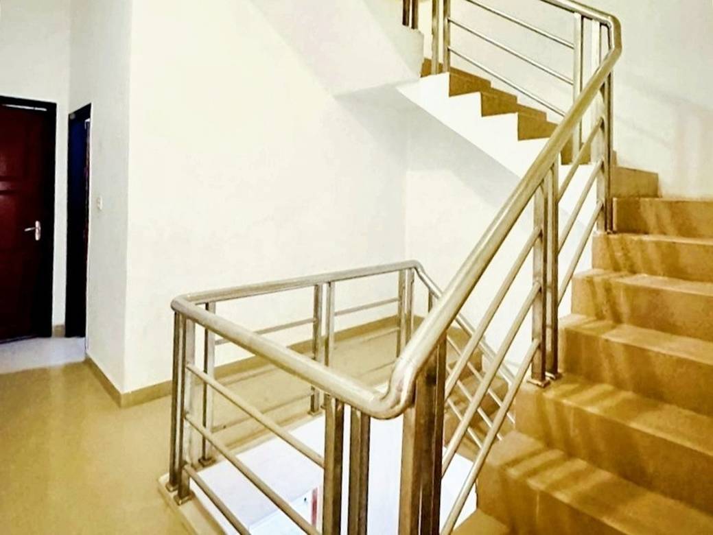 88平方米土地面积的CommercialShophouse出租，价格$700