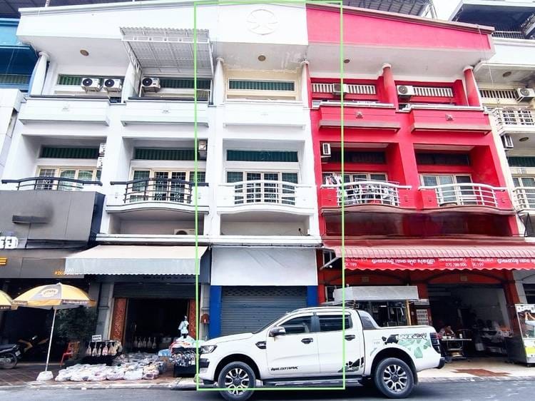 ตึกแถว สำหรับเช่า ใน Tumnob Tuek, Boeng Keng Kang, Phnom Penh