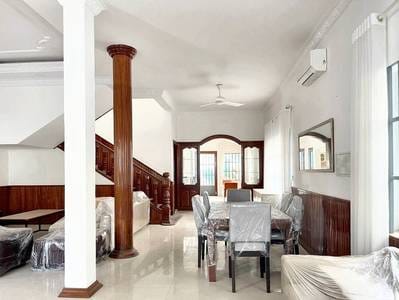 Vila K pronájmu in Chamkarmon $2,500