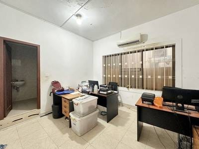 Daun PenhCommercialShophouse出租，位于Boeng ReangDaun Penh，价格$4,000