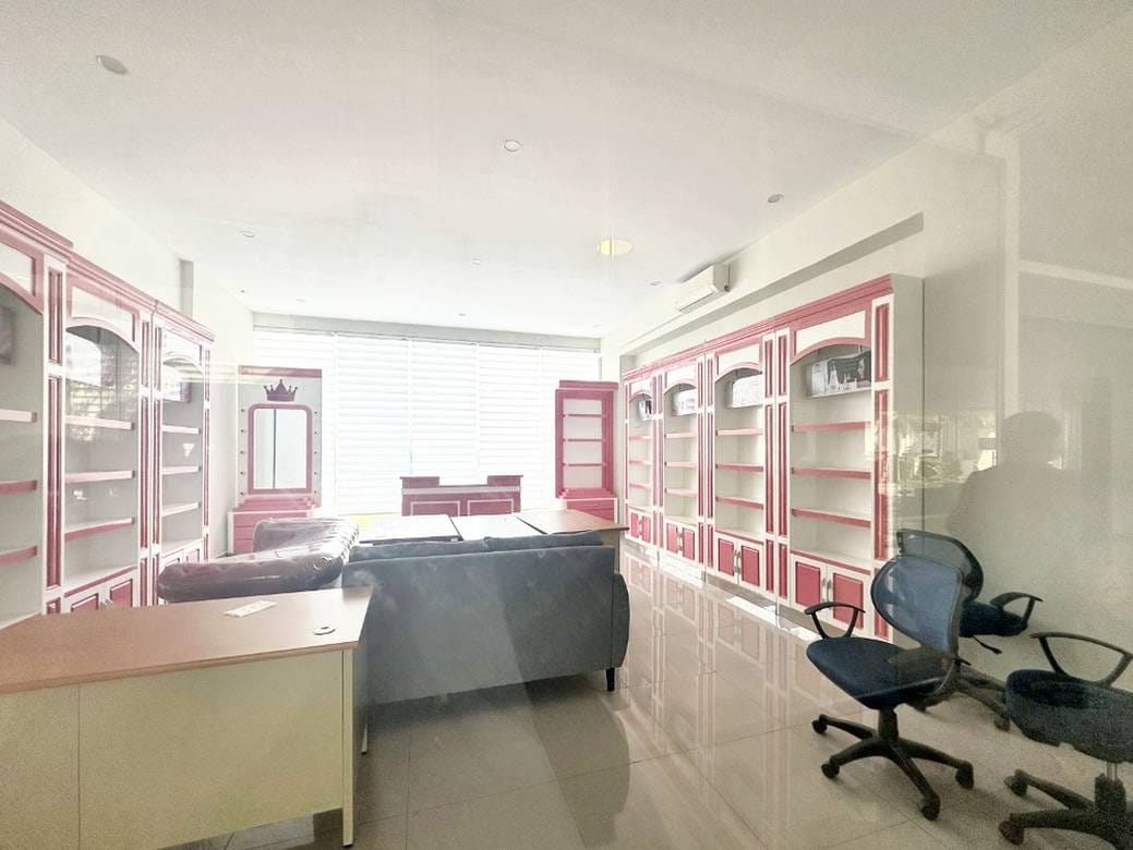 Meanchey Bureaux À louer à Meanchey