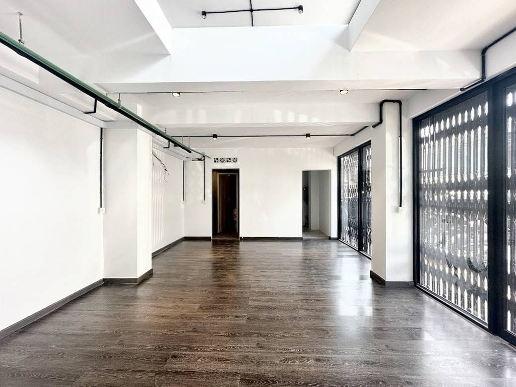 Daun PenhCommercialShophouse出租，价格$1,500