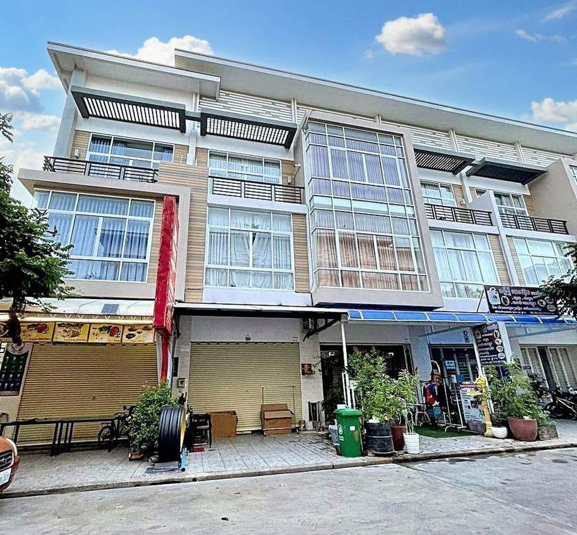 Borey Peng Huoth: The Star Platinum Polaris​ I | $230,000 CommercialShophouse