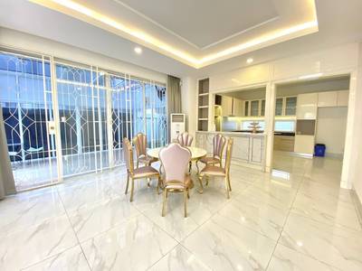 វីឡា សំរាប់លក់ ទំហំផ្ទះ 228 ម៉ែត្រការ៉េ នៅChbar Ampov