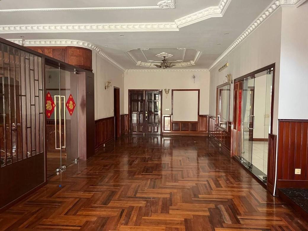 $3,659,800 Villa