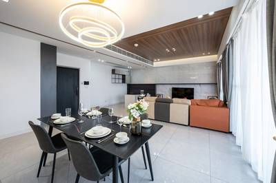 Condo Na wynajem o powierzchni działki 175 m²