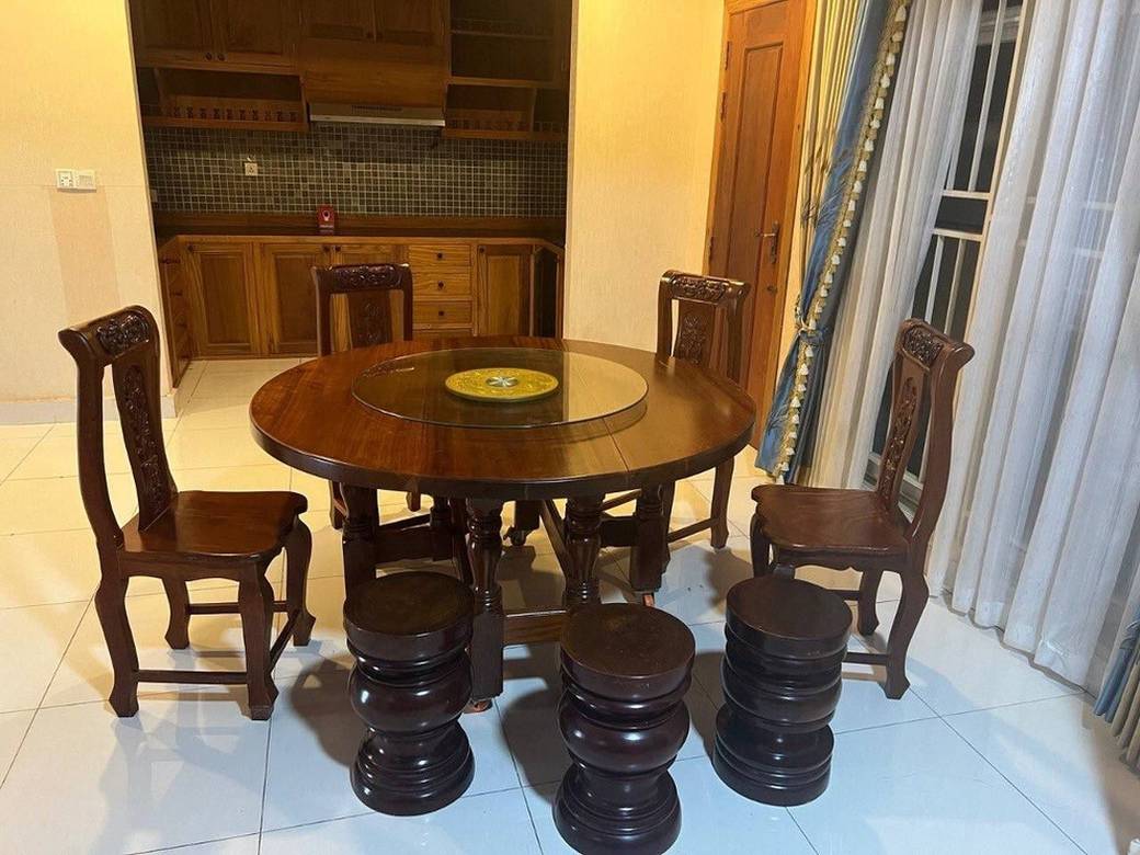 $1,500 Villa