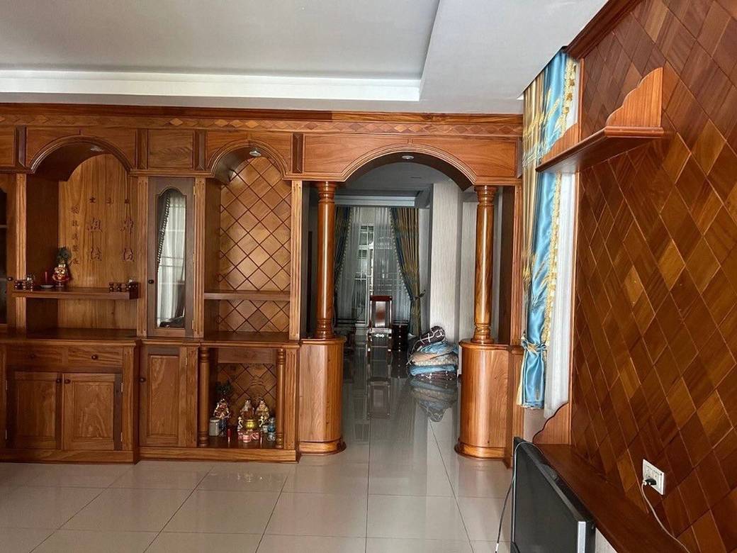 160 sqm Land Size Villa For Rent