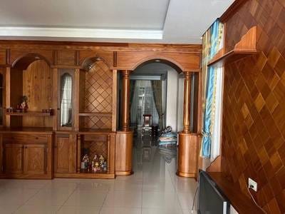 160 sqm Land Size Villa For Rent