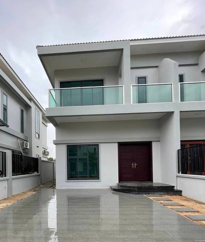 វីឡា តម្លៃ $350