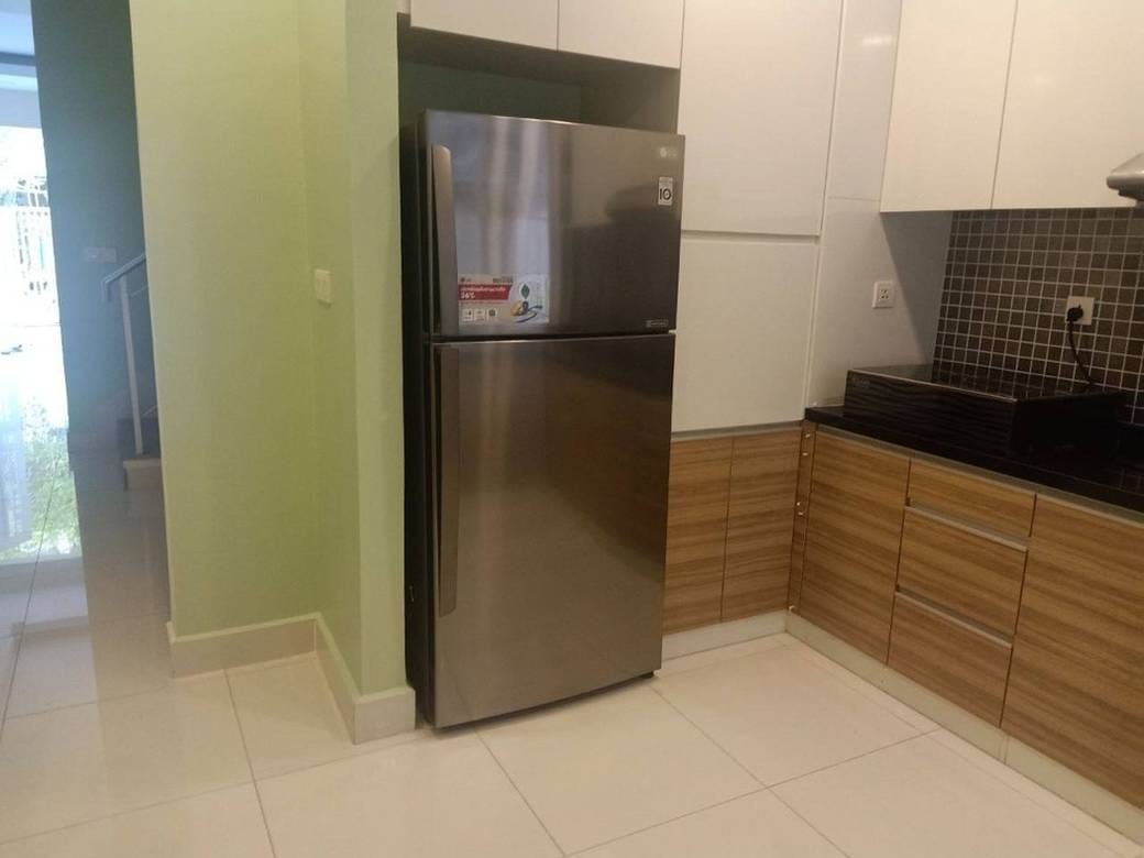 $1,200 Villa
