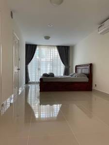 Villa À louer à Nirouth, Chbar Ampov, Phnom Penh
