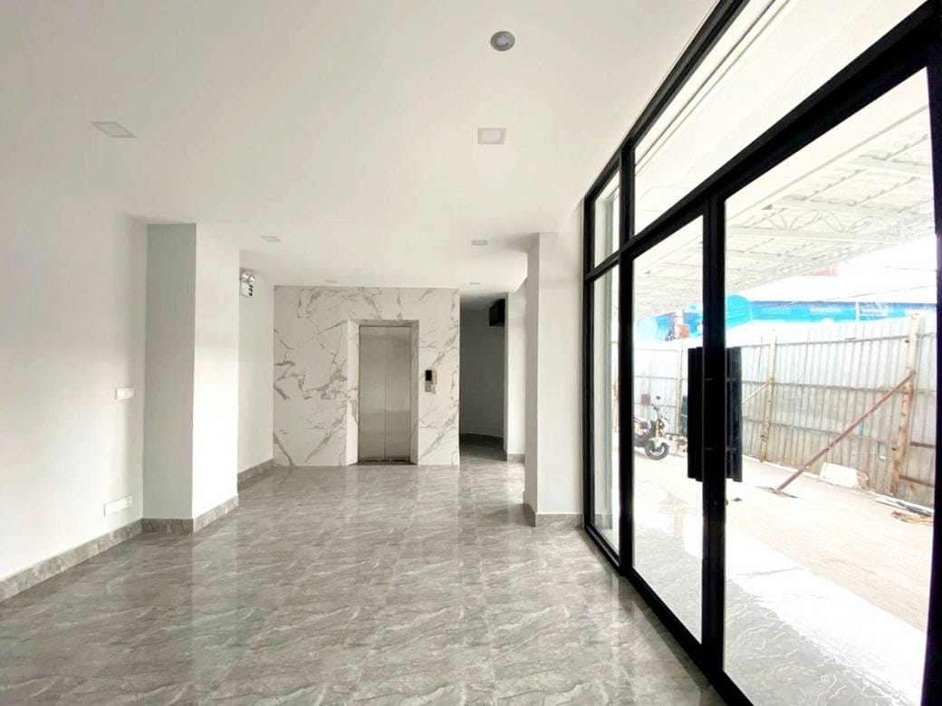 67.5 sqm Land Size Budova K pronájmu for $5,000