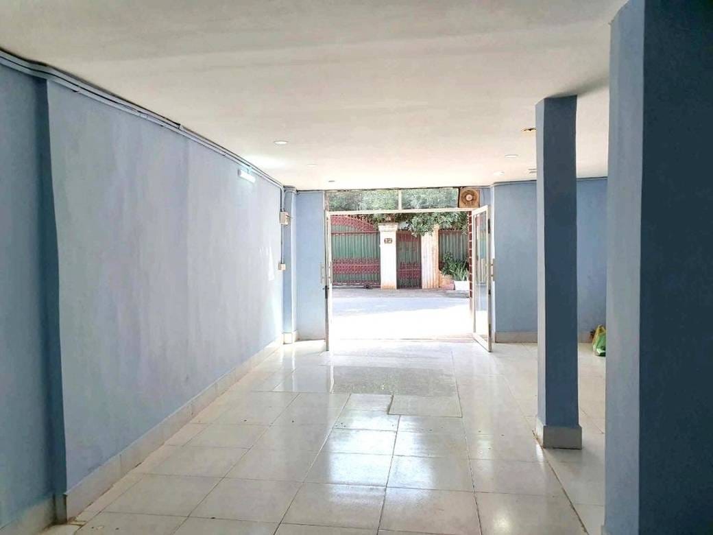 CommercialShophouse For Sale & Rent in Boeng Keng Kang $180,000