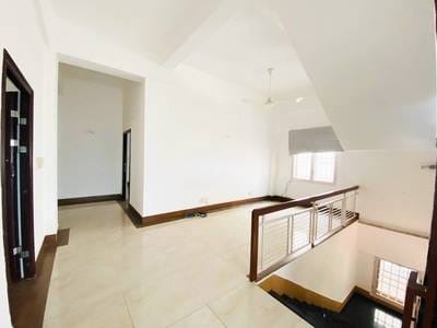 Chamkarmon Villa For Sale in Chamkarmon