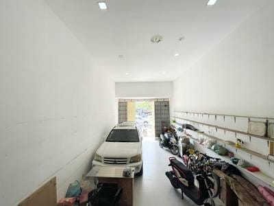 Chbar Ampov店屋出售，位于Chbar Ampov