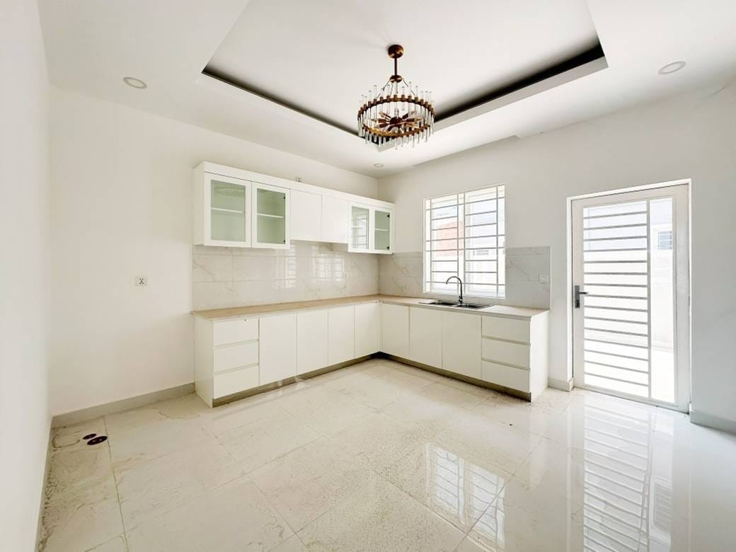 Preaek Anhchanh Shophouse For Sale & Rent in Preaek Anhchanh