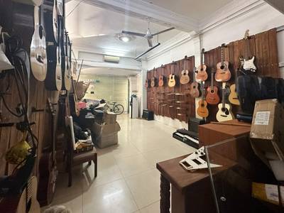 ตึกแถว สำหรับขาย ใน Daun Penh $600,000