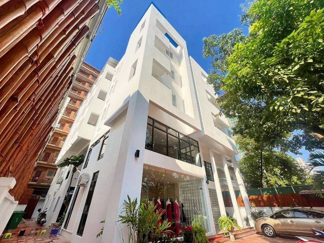 $1,000 Serviced Apartment