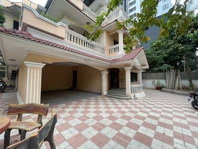 $4,000 Vila
