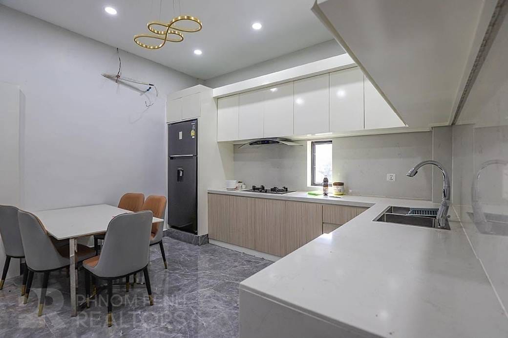 Maison mitoyenne À vendre de 112 m² de terrain