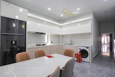 Maison mitoyenne Meublé À vendre