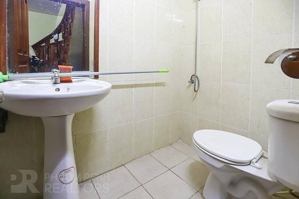 已装修排屋出租