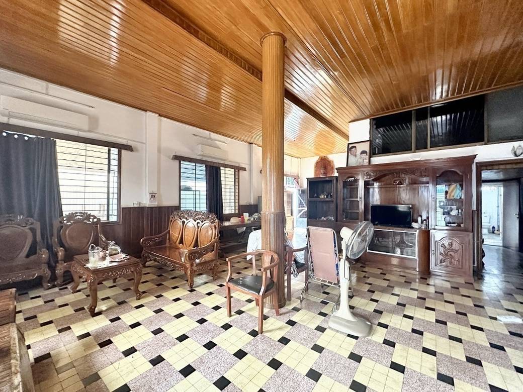 House and lot À vendre à Daun Penh $410,000