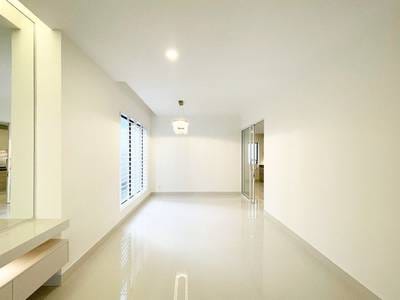 วิลล่าแฝด สำหรับขาย ใน Chbar Ampov $390,000