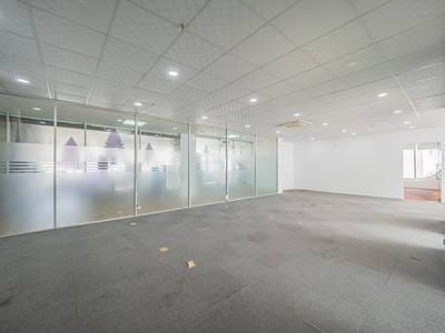 VTrust Tower | Kanceláře K pronájmu in 7 Makara Na dotaz