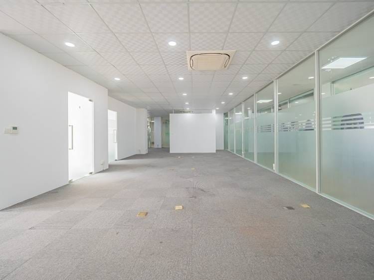 VTrust Tower - Office Space