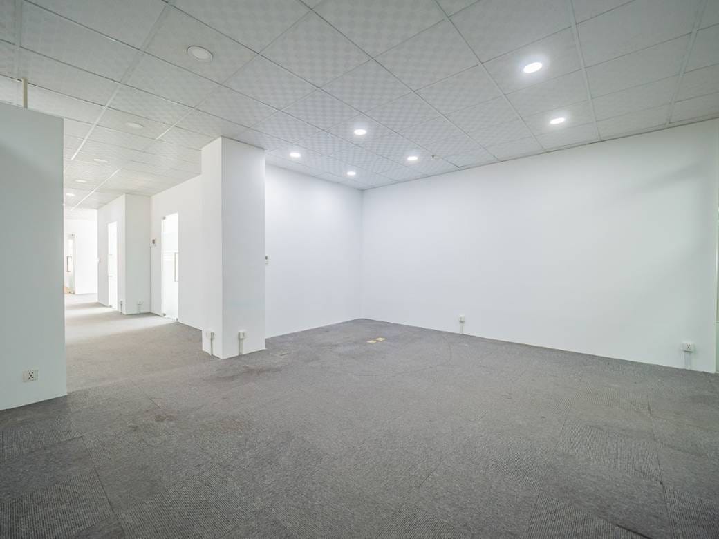 VTrust Tower | 7 Makara Kanceláře K pronájmu in 7 Makara