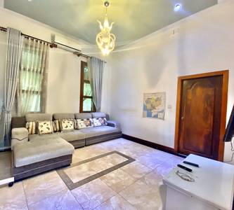 $4,500 Vila