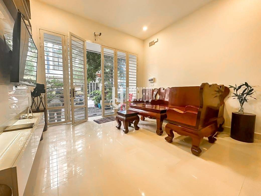 $120,000 Maison-boutique
