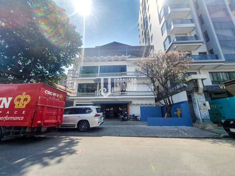 Budynek Na wynajem w BKK 1, Boeng Keng Kang, Phnom Penh