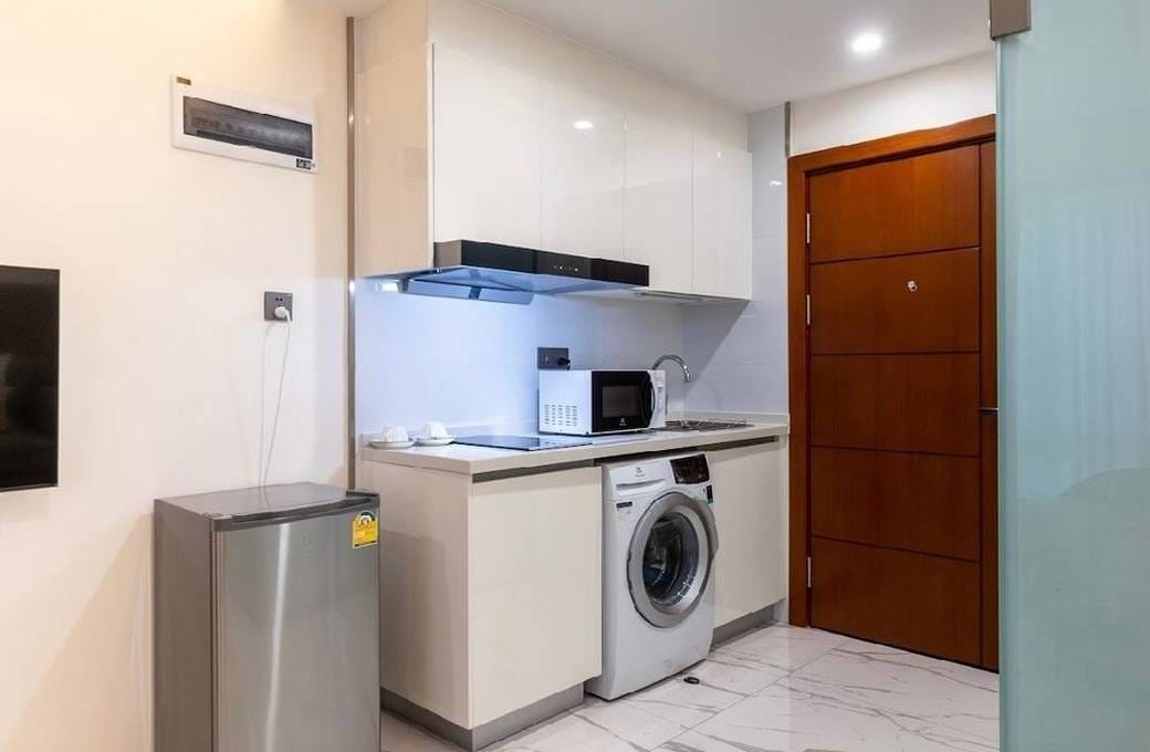 주차 공간 1면이 있는 콘도 For Sale & Rent