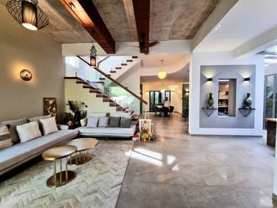 House and lot สำหรับเช่า ขนาดที่ดิน 325 ตร.ม.