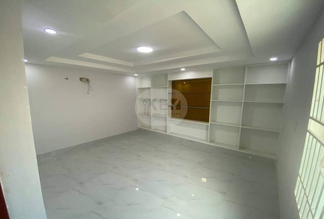 100 sqm Land Size Квартира Для Продажи