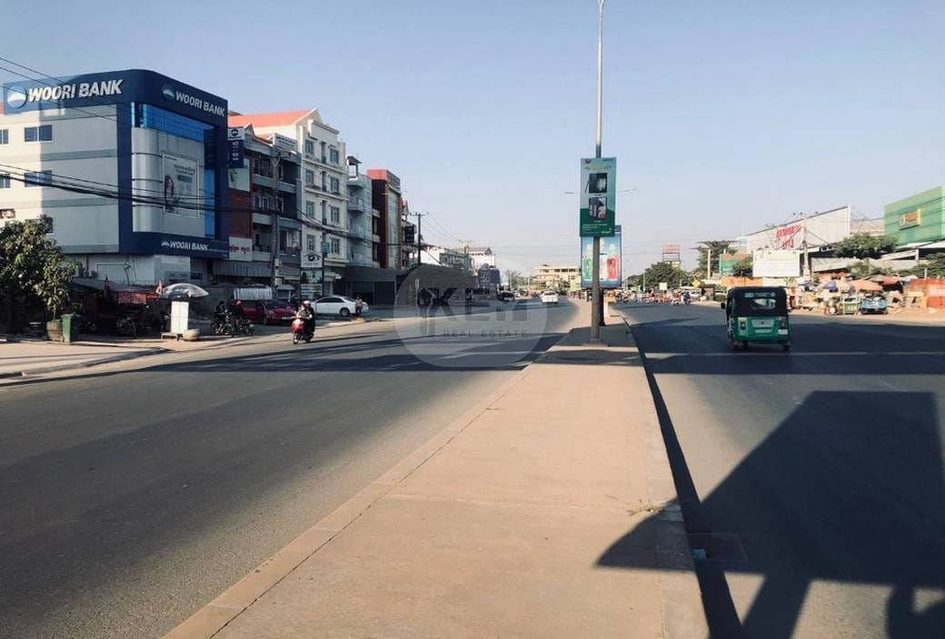 អាគារ សំរាប់ជួល ទំហំដី 782 ម៉ែត្រការ៉េ
